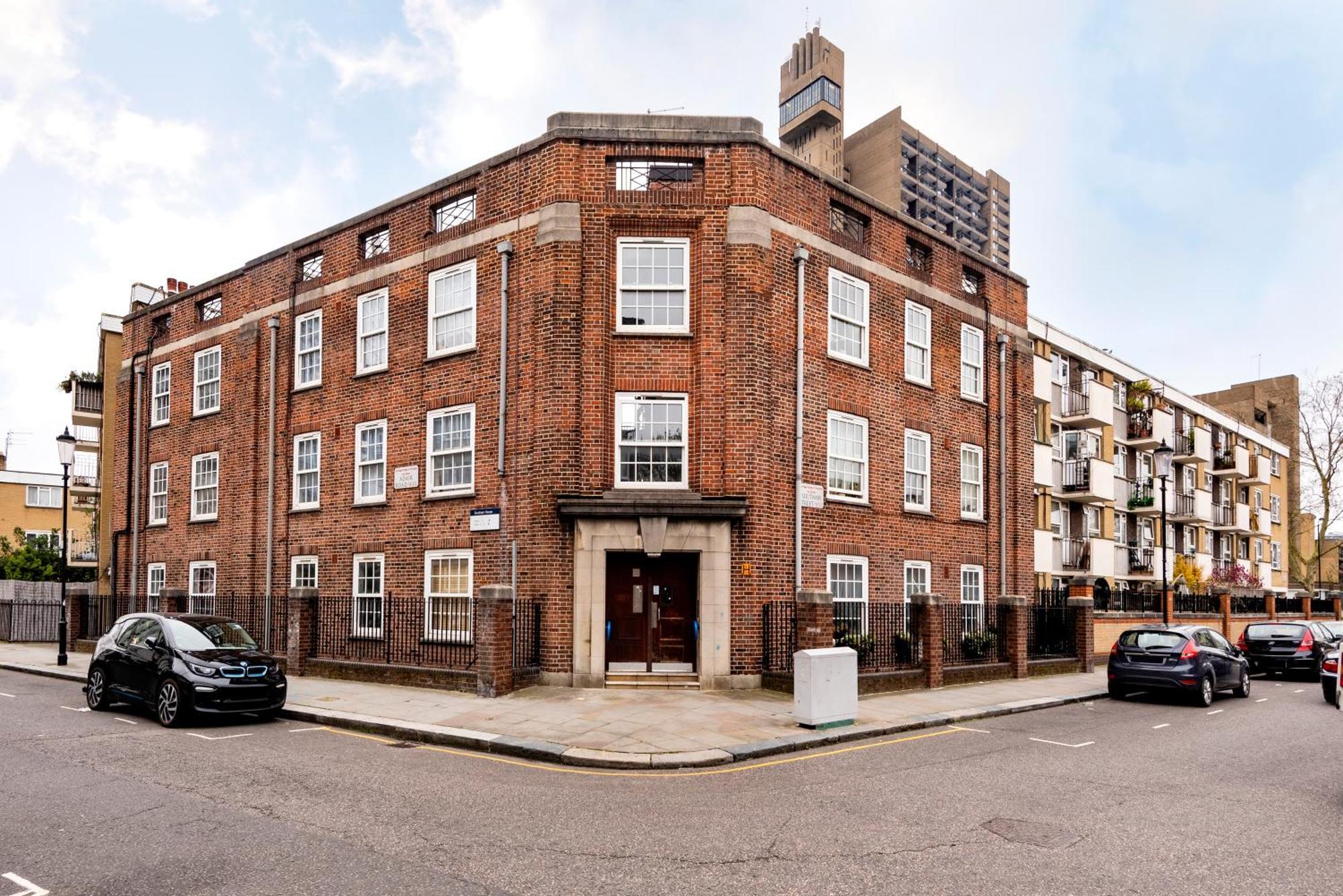 Lovely Portobello Near Westbourne Park Londra